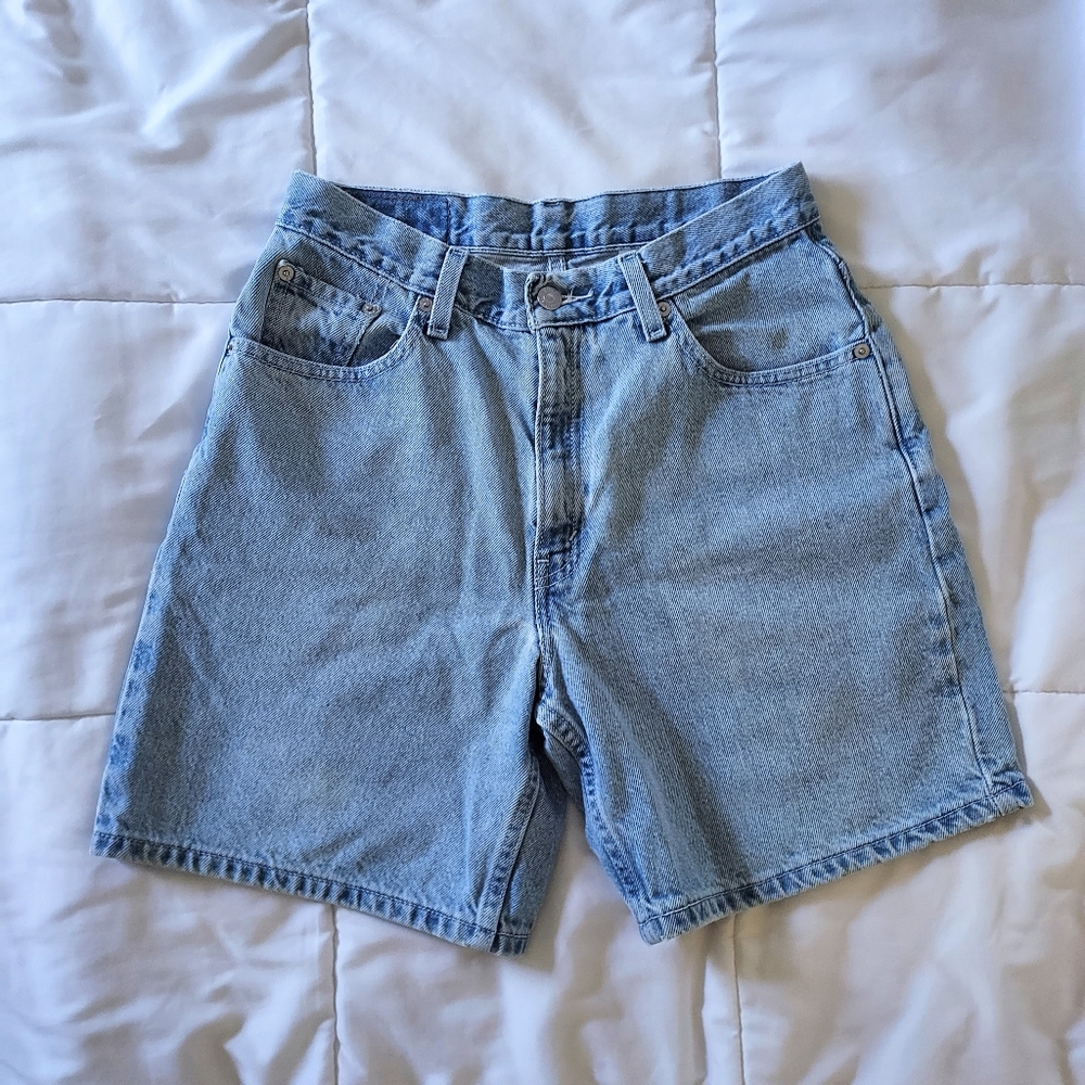 Levi's High Waisted Jean Shorts size 8 (light blue wash)